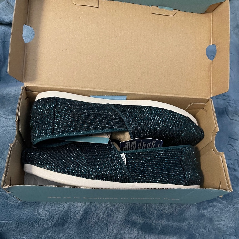 TOMS Women’s Alparga Green Sparkling Glitter flats shoes Size 6.5